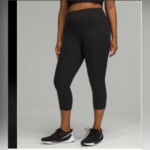 Lululemon Swift Speed High-Rise Crop 21"
Black BNWT